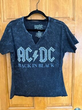 AC/DC ‘Back In Black' Graphic V-Neck Tee